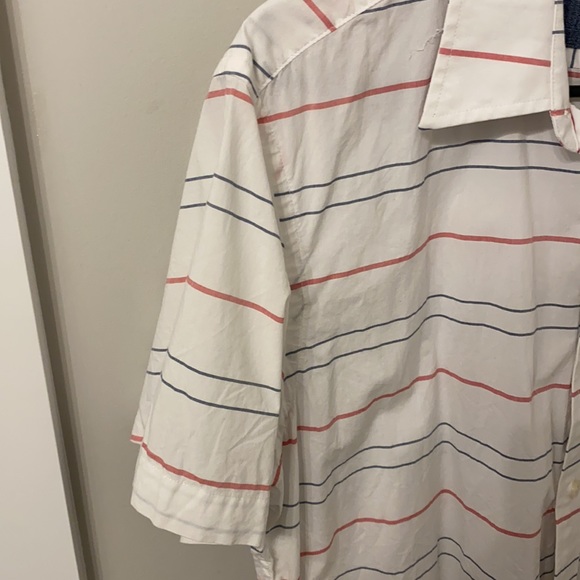 Banana Republic Men’s Short sleeve button up - Picture 3 of 5